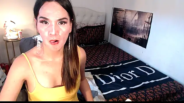 NinaDOM4CUM webcam