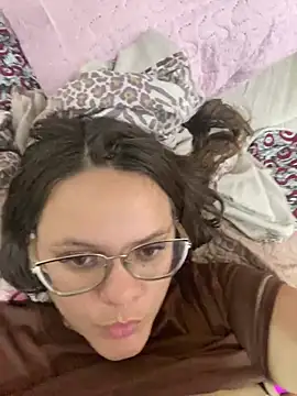 Laryssinha_69 webcam