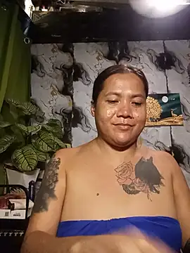 TabooSHOWgirl18 webcam