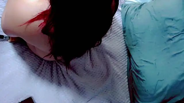 Imannejulienne webcam