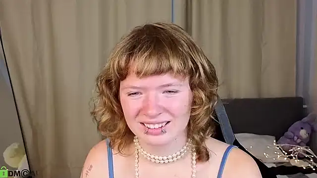 VioletDesiree webcam