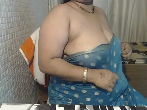 Oh_Maya webcam