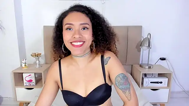 Zoe_Gruber webcam