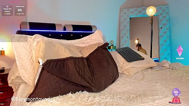 Nutt__Foxx webcam