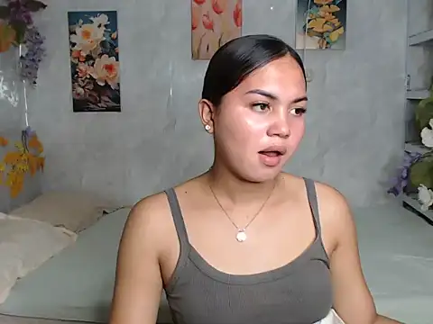 ur_asiankat webcam