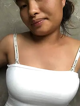 trang-vy live cam on StripChat