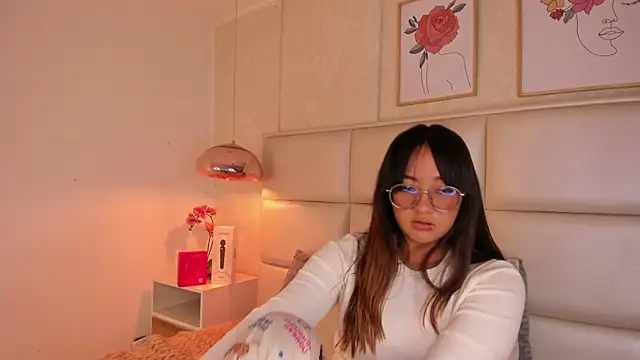 Aily_Yozuko webcam