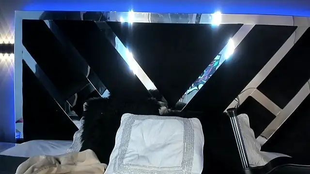 Larabrooks webcam