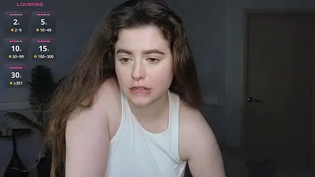 LovingWhisperr webcam