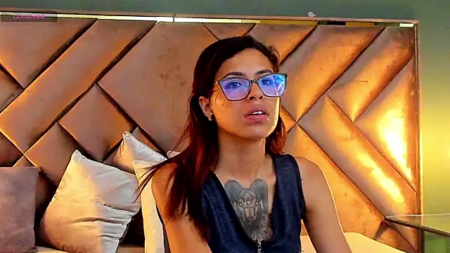 Emily_Lopera webcam