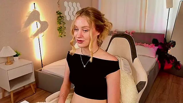 EvaHamilton webcam