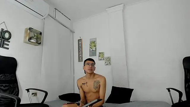 ashley_girl_queen webcam