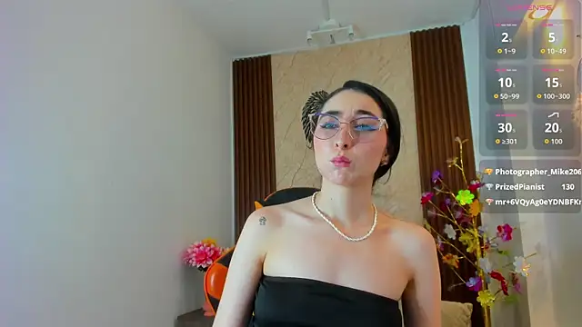 Ayla_min webcam