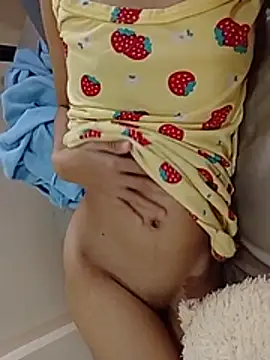 WetVirginPussy webcam