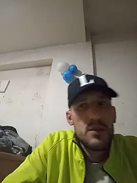 UruUru12 webcam