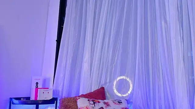 Victoria_J webcam
