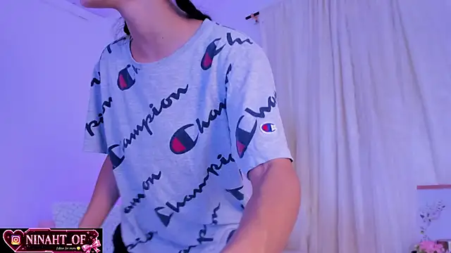 ninaht webcam