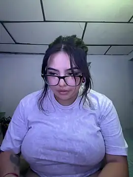 LiliMilk_21 webcam