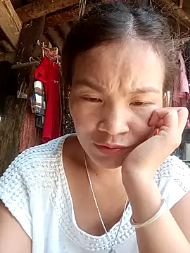 nangmo live cam on StripChat