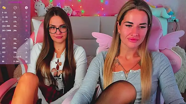 hotty_girls_here webcam