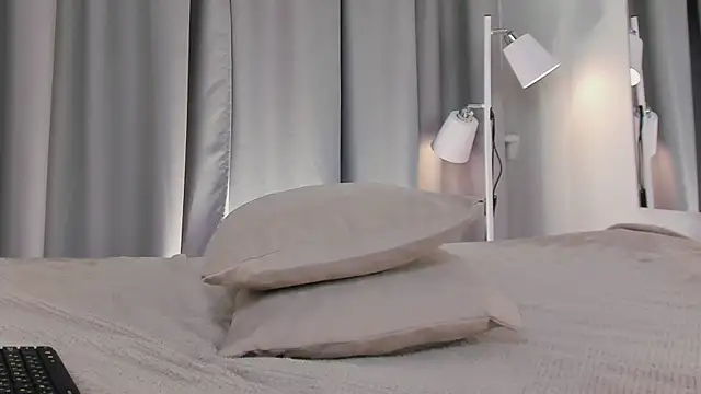 camilla_rowen - Camilla_Rowen's free webcam - UK Sex Cams