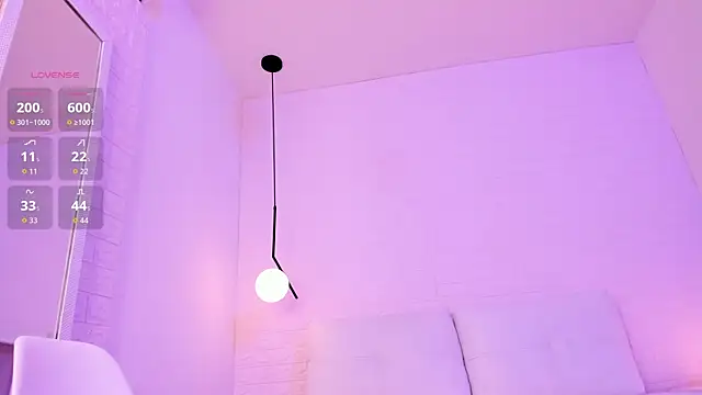 Liz_grey_ webcam