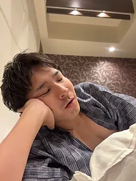yuuki8910 live sex cam
