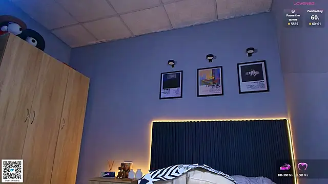 Leo_Savage_ webcam