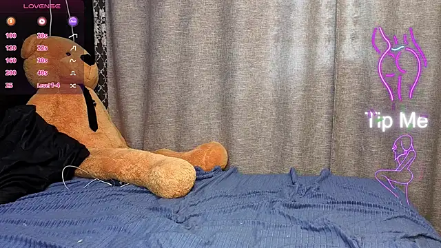 Alicewood69 webcam