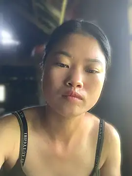 LilyLily68 webcam