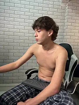 Nicola_hard webcam