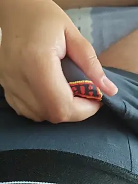 MadaamJizz_DickLewd webcam