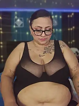 Ivonnee__ webcam