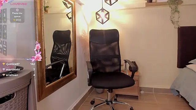 Lucia_Brown_ webcam