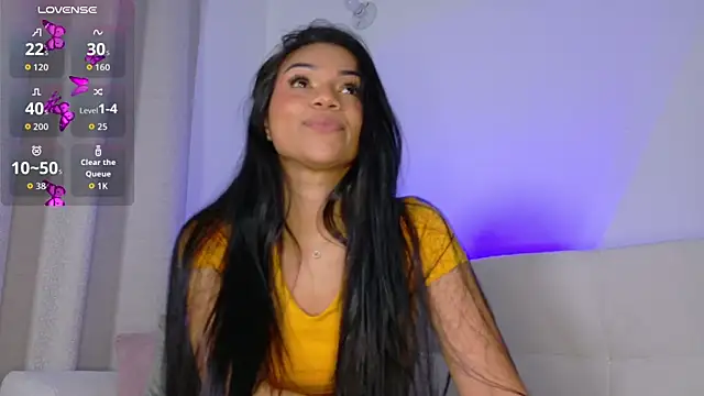 MauraGrayy webcam