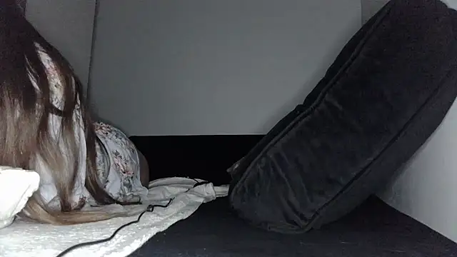 Monia9530 webcam