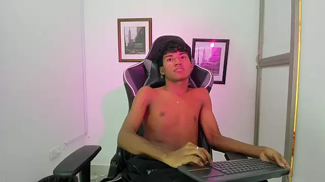 jordan_cum18 webcam
