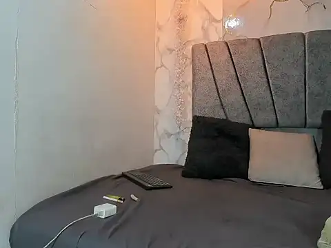 Yacoboyhot02 webcam