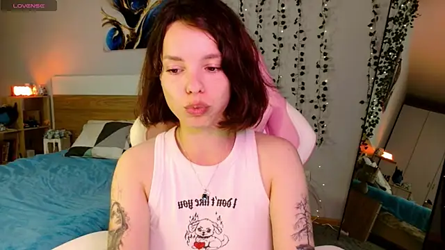 Maya_Campbell webcam