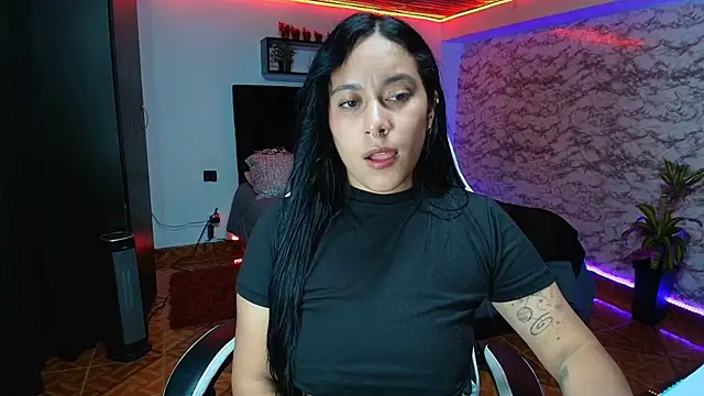 Camila_IRoose webcam