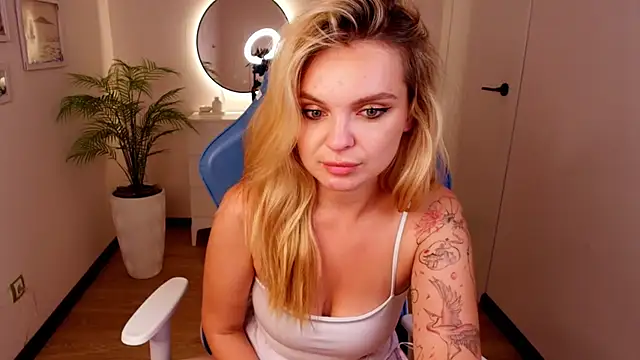 LanaR0se webcam