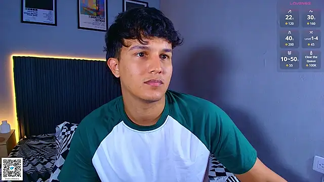 Leo_Savage_ webcam