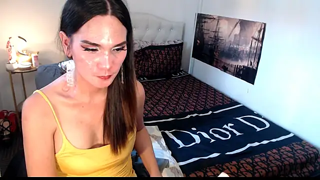 NinaDOM4CUM webcam