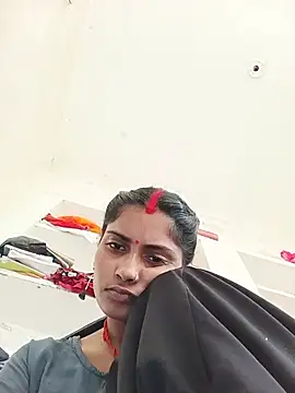 Poojaxx56 live cam on StripChat