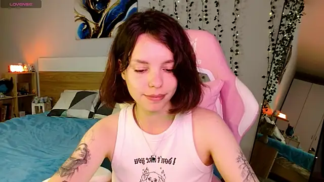 Maya_Campbell webcam