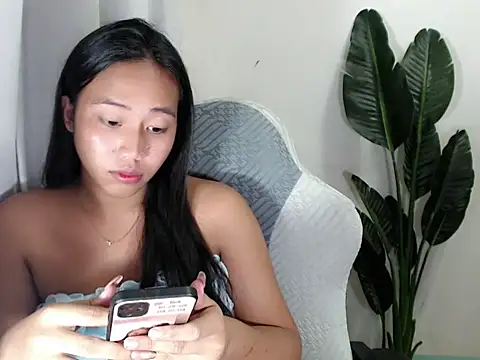 sweetiie_caren webcam