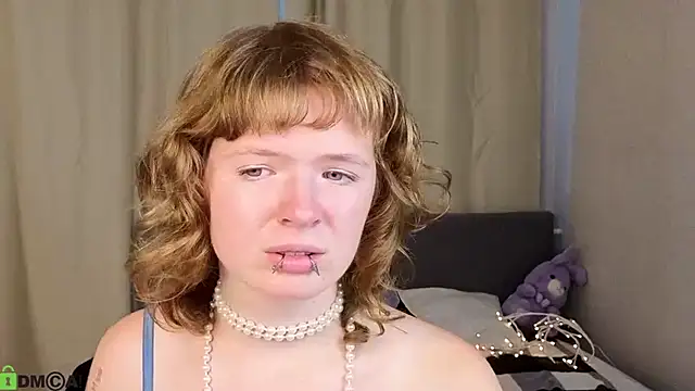 VioletDesiree webcam