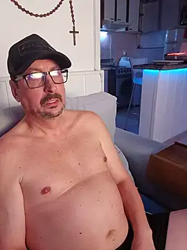 FocussedFreckle live sex cam