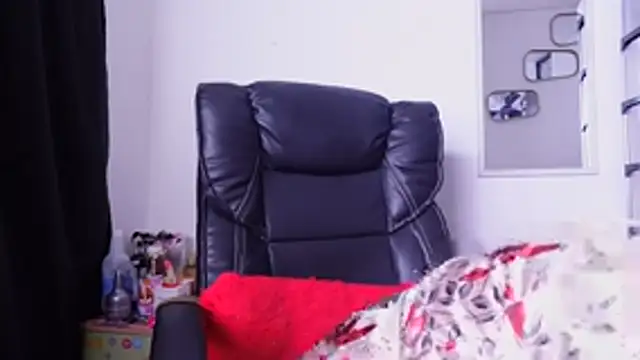Aries_Mature webcam