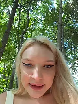 AmmyInPublic